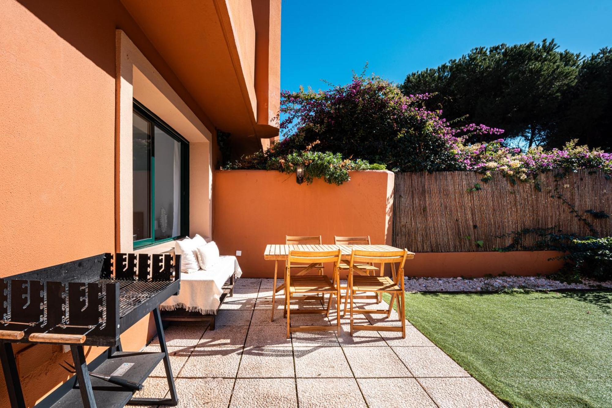 Retreat: Private Pool & Frontline Golf
